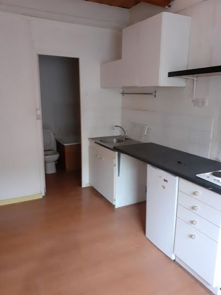 Location  appartement 1 pièce 25 m² à Lille (59000), 740 €