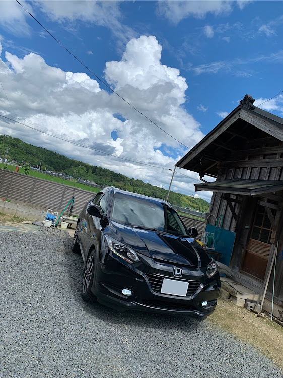 ヴェゼルのお天気☀️に関するカスタム事例の投稿画像1枚目