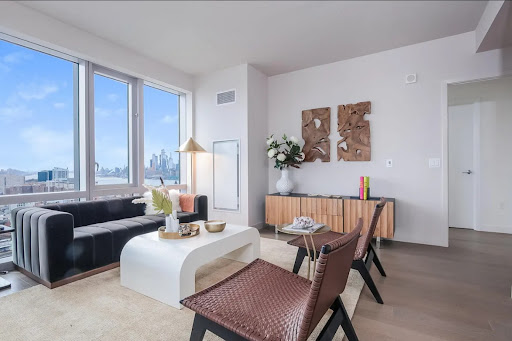 Apartment with pool 2