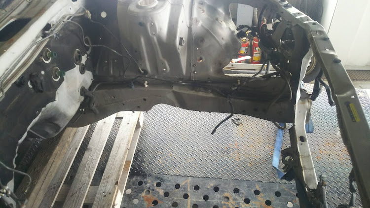 スカイライン GT-RのDIY・車高調整に関するカスタム事例の投稿画像6枚目