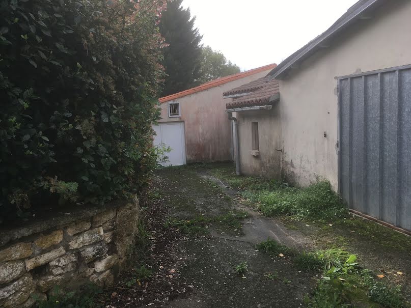 Vente maison 9 pièces 193 m² à Marillet (85240), 131 250 €