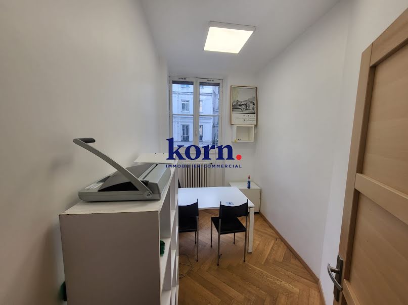 Location  locaux professionnels  51 m² à Paris 8ème (75008), 4 000 €