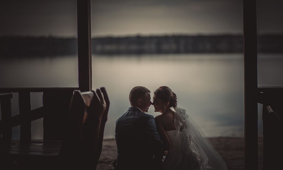 Fotógrafo de casamento Yuriy Bondarev (bondrevura). Foto de 14 de fevereiro 2015