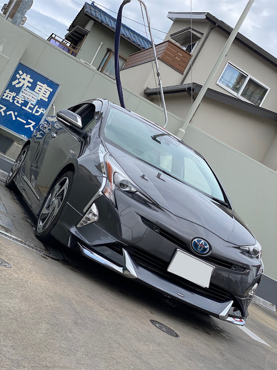 プリウスの洗車・ホイル磨き！・手作りパンに関するカスタム事例の投稿画像1枚目