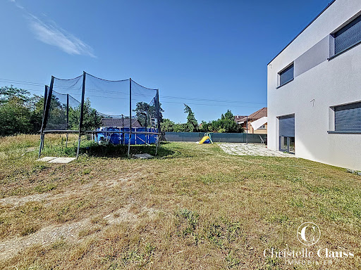 Maison contemporaine avec jardin et terrasse 4