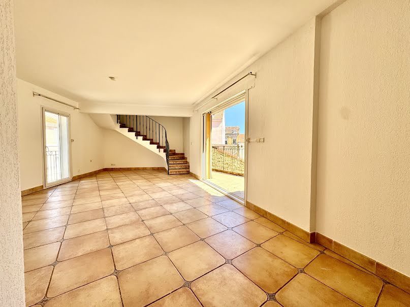 Location  appartement 4 pièces 105 m² à Hyeres (83400), 1 390 €
