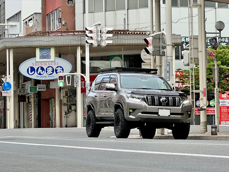 ランドクルーザープラドの青森・お盆休み終了・パイプフェンダー・アバンギャルドブロンズメタリック・フロントランナーに関するカスタム事例の投稿画像1枚目