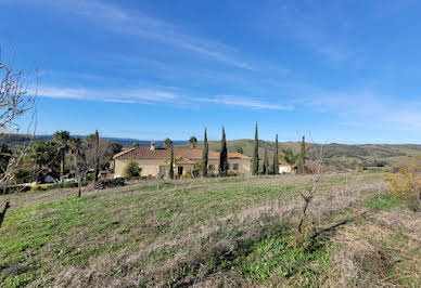 Villa avec piscine et terrasse 8