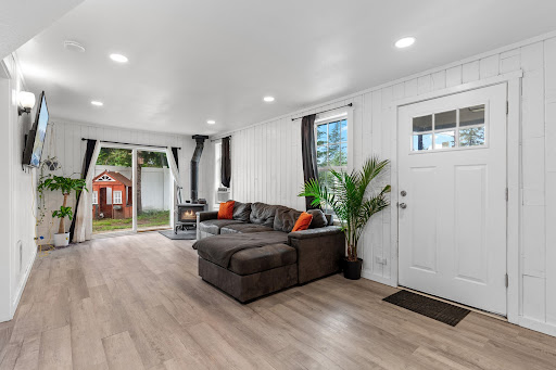 House with garden 2