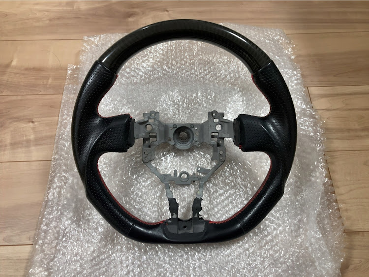 BRZのステアリング・ZN6 前期・ZC6前期・シルクブレイズ・売りますに関するカスタム事例の投稿画像1枚目