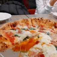 Gino Pizza Napoletana