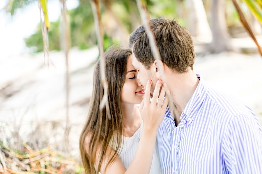 Wedding photographer Elizaveta Braginskaya (elizaveta). Photo of 16 January 2018