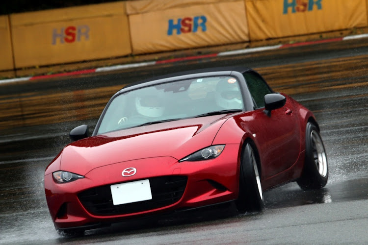 ロードスターのHSR九州・エランde走行会・走行会・ドリームコース・雨に関するカスタム事例の投稿画像1枚目
