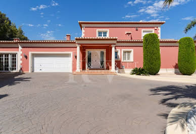 Villa with garden and terrace 5