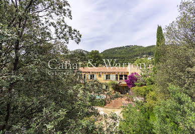 Villa with pool and terrace 5