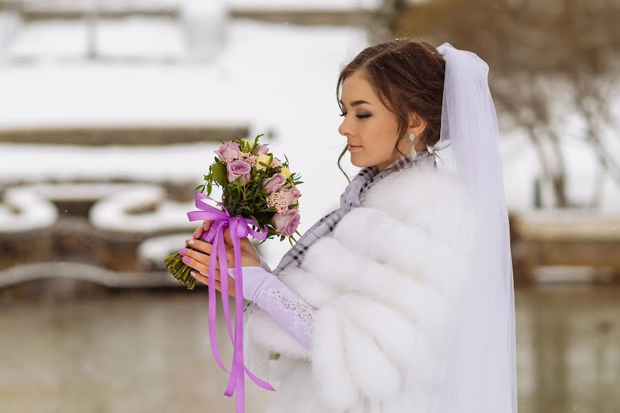 Fotógrafo de casamento Maksim Gulyaev (maxgulyaev76). Foto de 5 de janeiro 2020