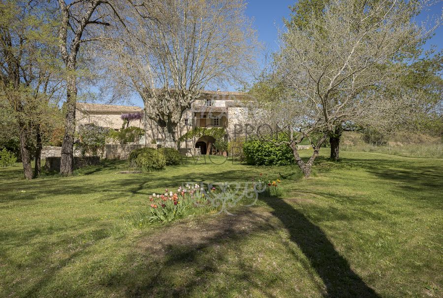 Vente maison 15 pièces 400 m² à Forcalquier (04300), 1 890 000 €