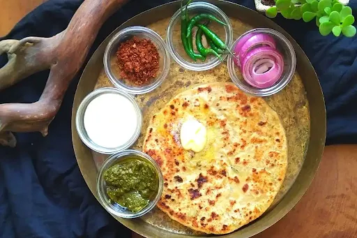 Aloo De Naal Cheese Paratha