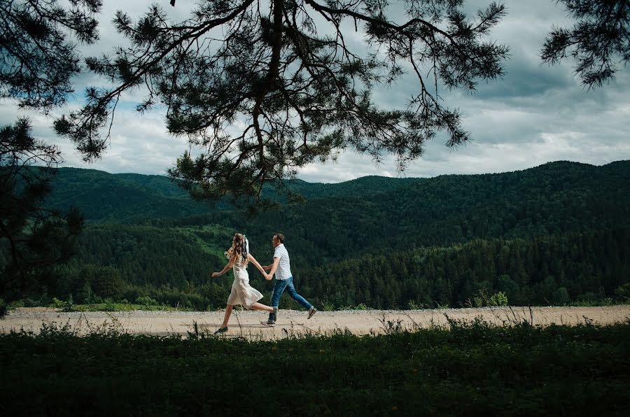 Fotógrafo de casamento Anastasiya Lyalina (lyalina). Foto de 12 de junho 2019