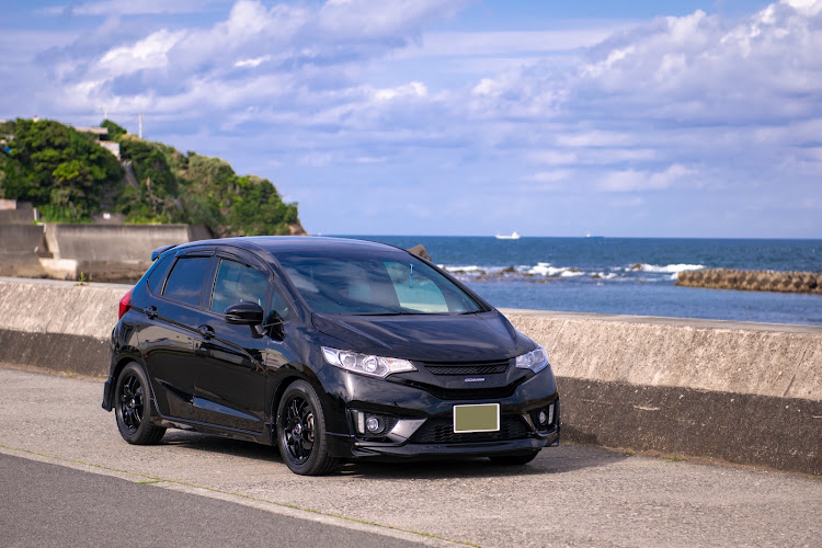 フィットのGP5・ENKEI・PF01・ドライブ・伊勢志摩に関するカスタム事例の投稿画像1枚目