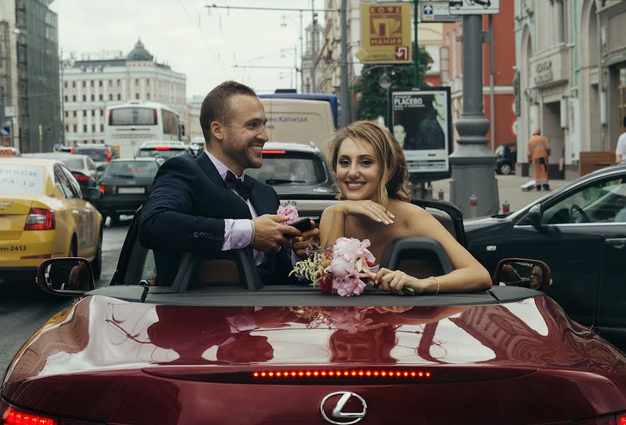 Jurufoto perkahwinan Aleksandra Epifanova (sallyphoto). Foto pada 28 Jun 2016