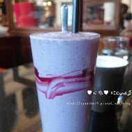 Moooon River Cafe & Books