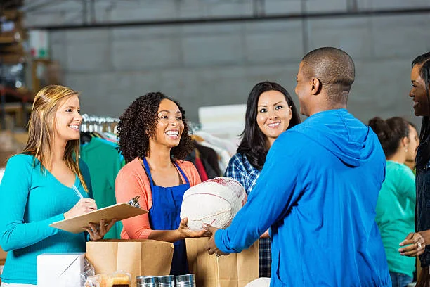 Examples of Community-Centric Thanksgiving Events