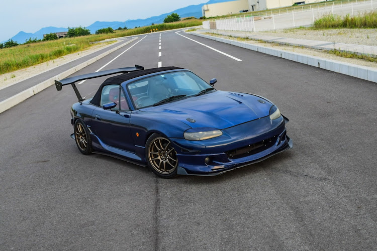 ロードスターの不正改造車取締月間・ドライブ・GTウィングに関するカスタム事例の投稿画像1枚目