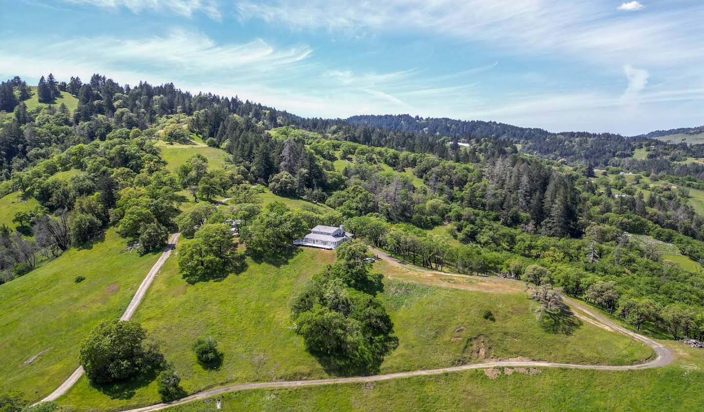 House with garden Ukiah