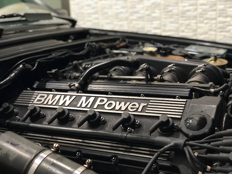 M6のビルトインガレージ・エンジンに関するカスタム事例の投稿画像1枚目