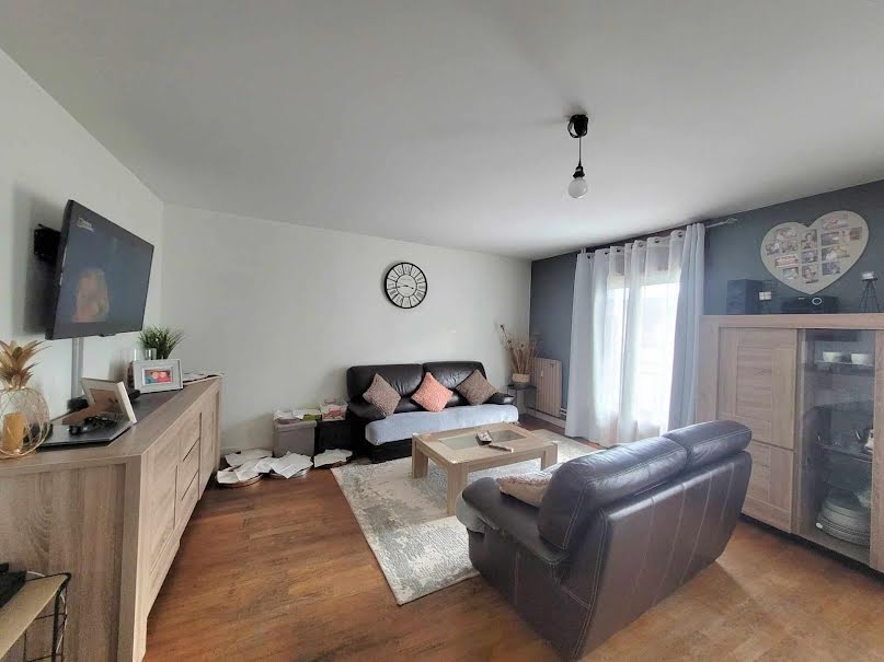 Vente appartement 5 pièces 100 m² à Saint-Etienne (42000), 99 999 €