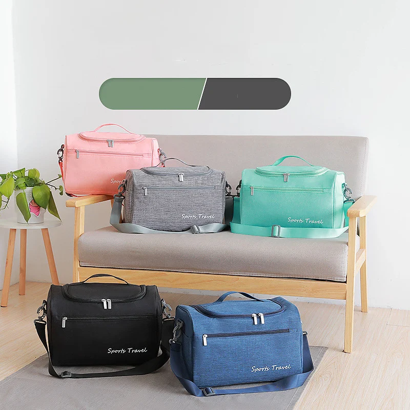 Bolsa de bagagem impermeável, espessa e de grande capacidade. Ideal para viagens, protege seus pertences da água e oferece amplo espaço.