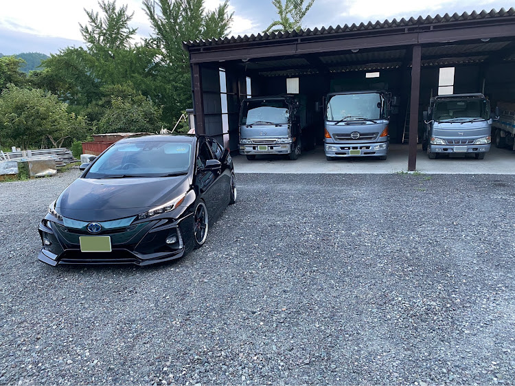 プリウスPHVのお盆休み・洗車・日野レンジャー・日野デュトロに関するカスタム事例の投稿画像2枚目