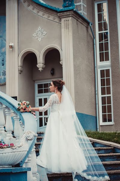 Fotógrafo de casamento Polina Khlipavka (p-khlypavka). Foto de 24 de outubro 2017