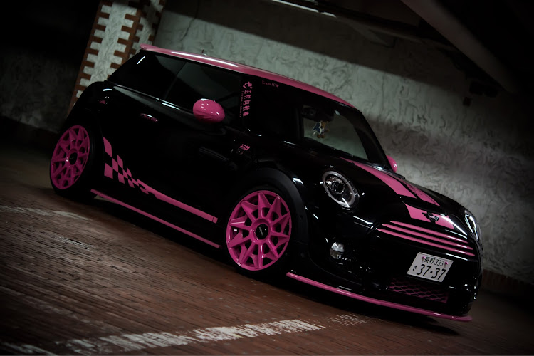 ミニクーパーSのクーパーs・rotiform・minilive・F56・MINIに関するカスタム事例の投稿画像3枚目
