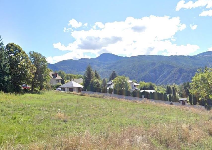 Vente terrain  551 m² à Guillestre (05600), 111 000 €