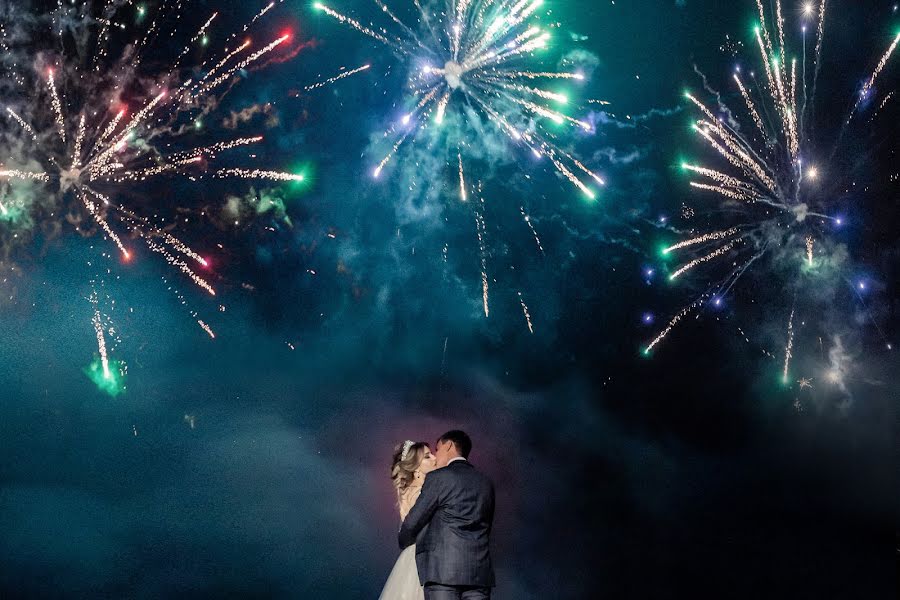 Wedding photographer Anton Kamenskikh (akamenskih). Photo of 18 November 2019