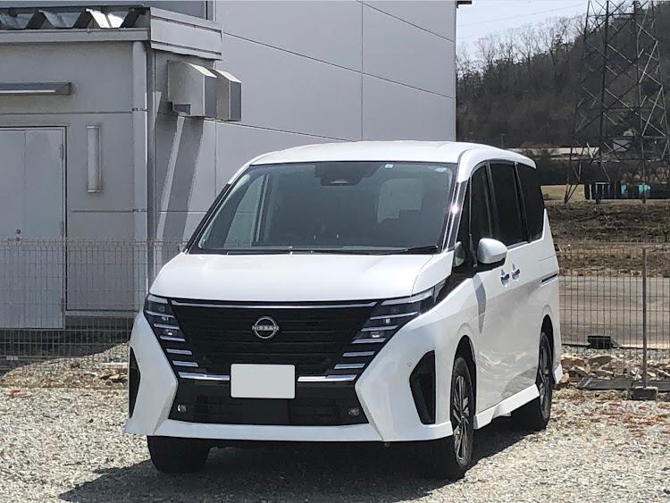 エルグランドの車検・エルグランドE52・キタハラヤンキー・エアーホーンはモテるらしい🤣に関するカスタム事例の投稿画像4枚目