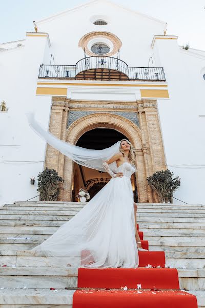 Fotógrafo de bodas Vitaliy Verkhoturov (verhoturov). Foto del 1 de septiembre 2023