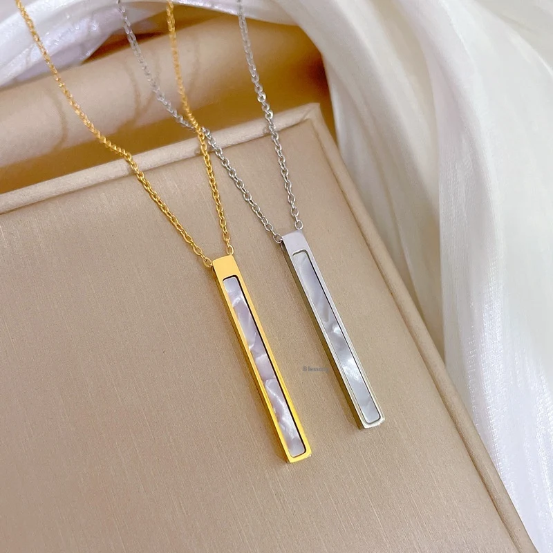 Collier long et élégant pour femme, style minimaliste, en or véritable, chaîne de clavicule fine, personnalité, bijou tendance pour un look raffiné.