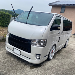 ハイエースバン TRH200V