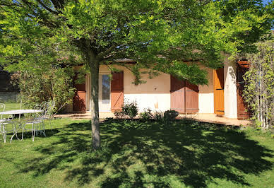 House with pool and terrace 4