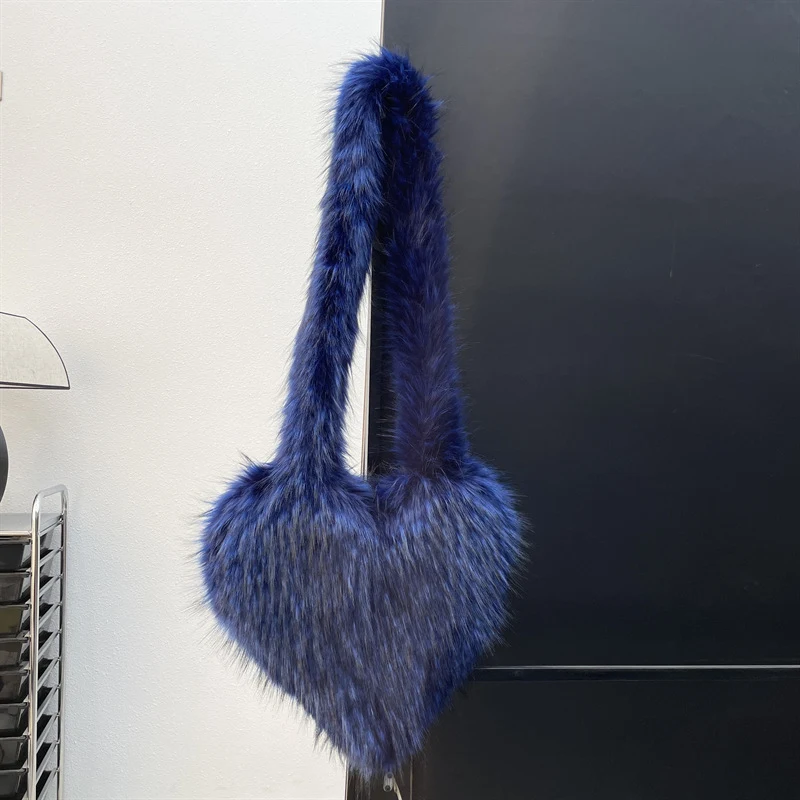 Title 18, Winter Fleece Schoudertas Dames Hartvorm Crossb...