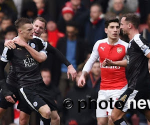 Fenomeen Vardy slaat weer toe: zelf de penalty uitlokken en nummer 19 in doel poeieren!