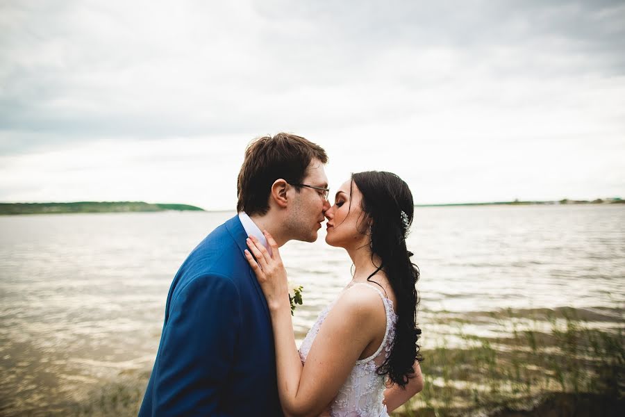 Wedding photographer Evgeniy Flur (fluoriscent). Photo of 2 April 2019