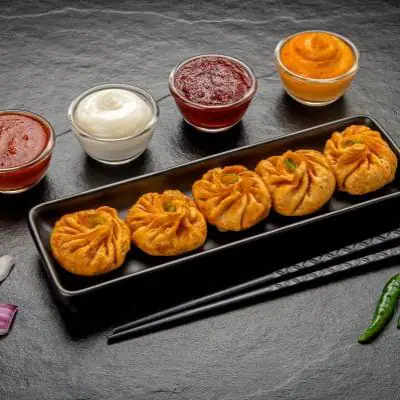 Veg Fried Momos (6 Pcs)