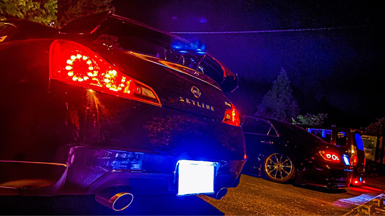 スカイラインクーペの夜会MT・ルームランプLED化・ナンバー灯LED化・カーテシーランプ取り付けに関するカスタム事例の投稿画像2枚目