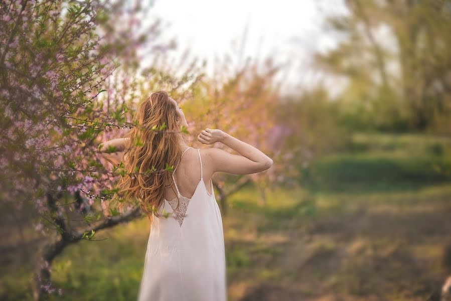 Bryllupsfotograf Elena Sonik (sonyk). Bilde av 24 april 2018