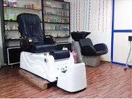 Ainus Beauty Parlour & Hair Salon photo 2