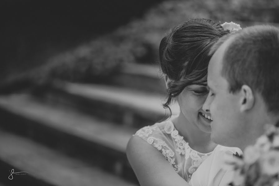 Fotógrafo de bodas Jozsa Levente (jozsalevente). Foto del 7 de julio 2017